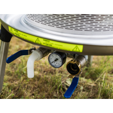 Hydropress pressure gauge and hose connection.