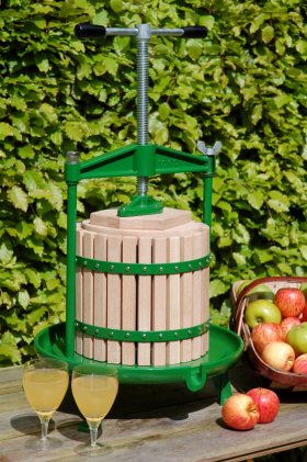 green fruit press with apples